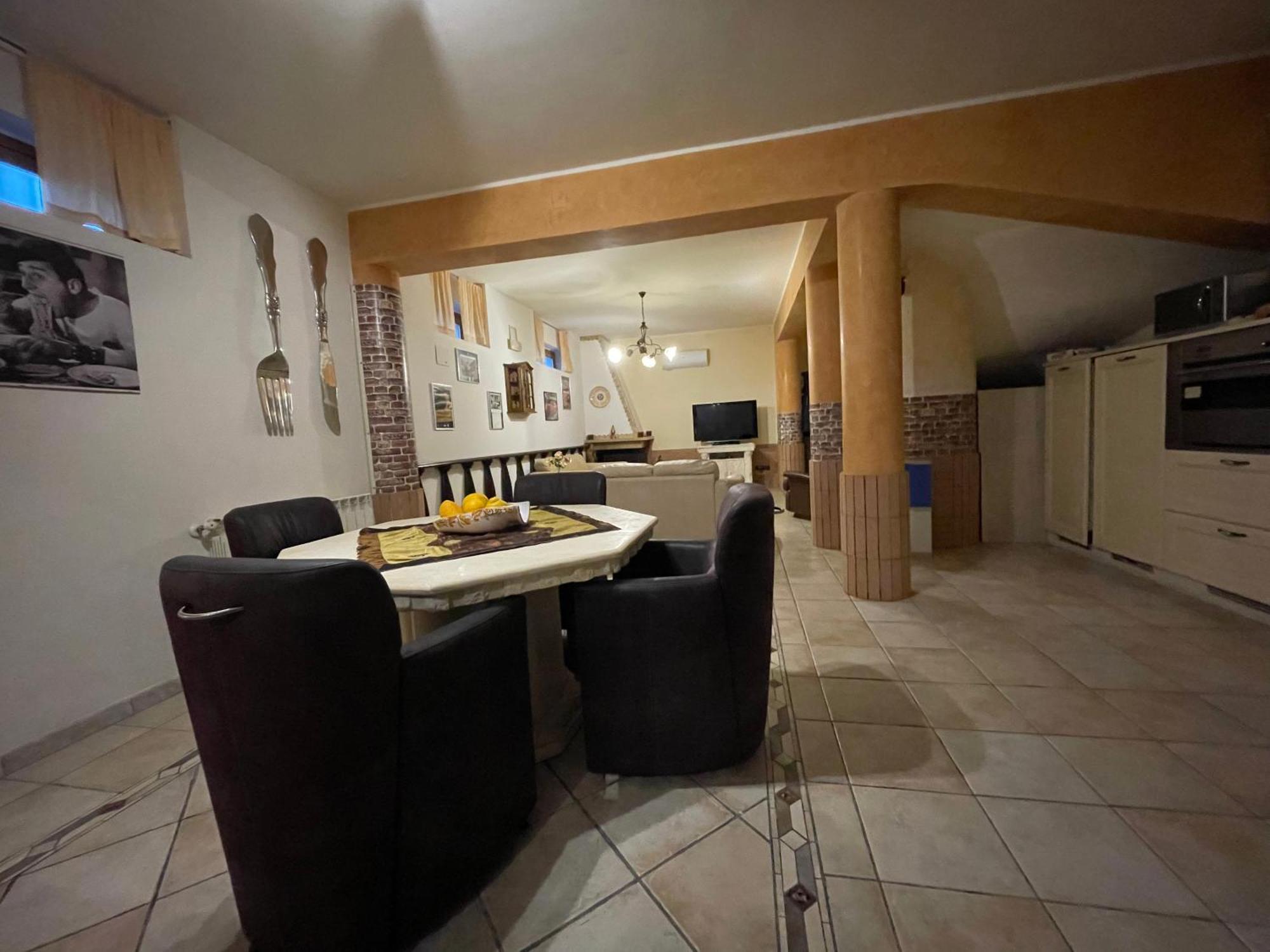 Residence Don Turi 빌라프란카티레나 외부 사진